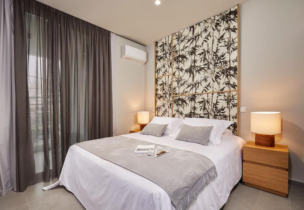 Cw Athens Riviera Suite Екстериор снимка